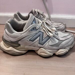 New Balance 9060 Size 9.5 Womens Trending Sneaker